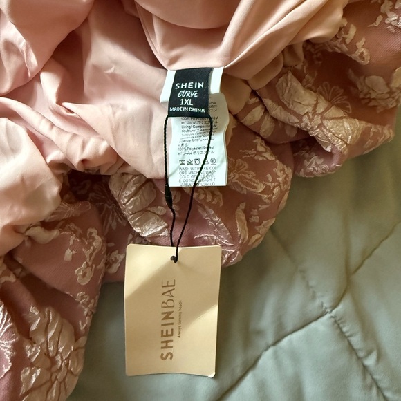 SHEIN Pink Floral Mini Bubble Dress Size 1X - Picture 6 of 6